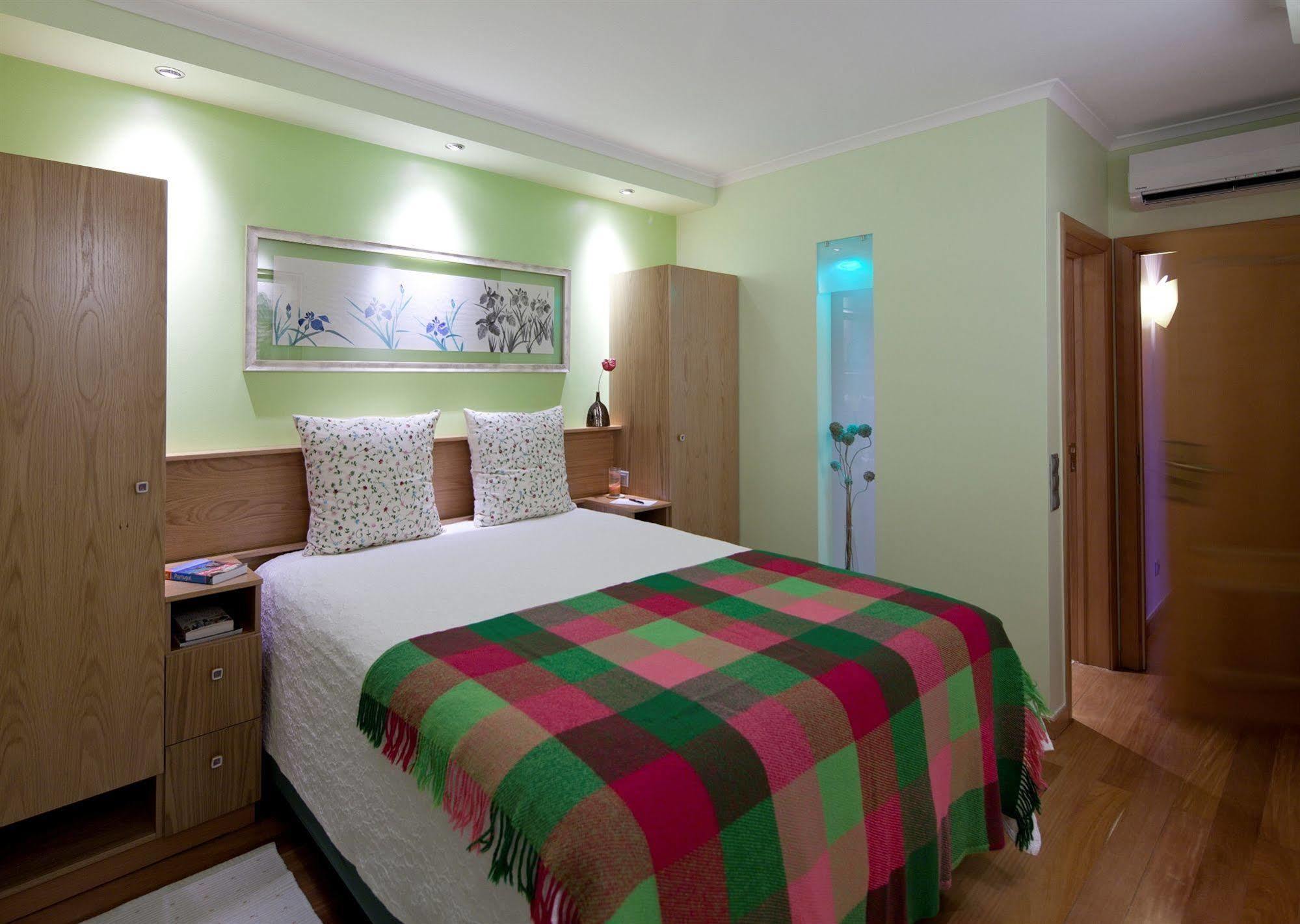 Dolce Vita Guesthouse Ештуріл Екстер'єр фото